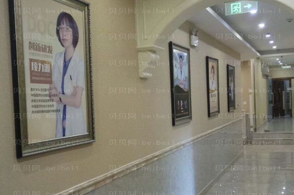 北京英煌自体脂肪填充脸颊能维持多久？